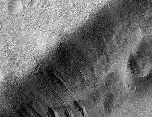 HiRISE - Newton Basin