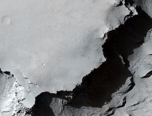 HiRISE - Pedestal Crater