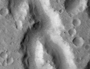 HiRISE - Nanedi Vallis