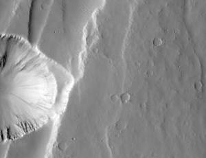 HiRISE - Faulted Plains